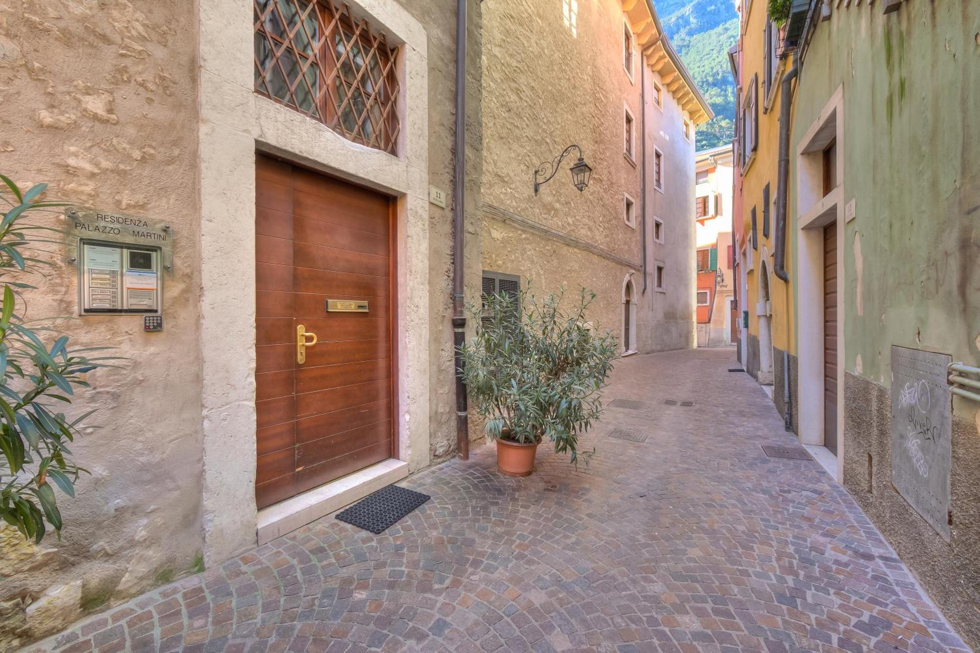 Casa Alpino Aparthotel Riva del Garda Exterior photo